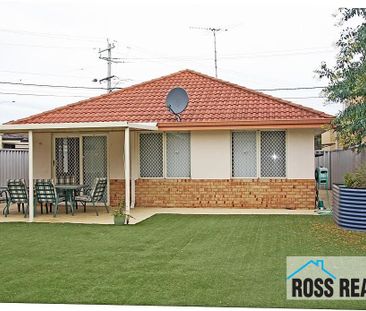 WELL-PRESENTED 3X1 HOME IN ULTRA-CONVENIENT LOCATION - Photo 3