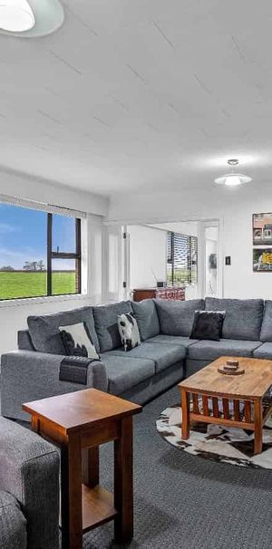 Tikorangi, 3 bedrooms - Photo 1