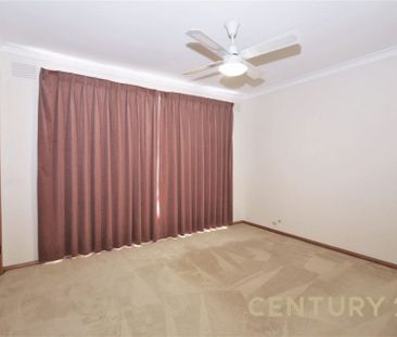 Spacious Living in Great Location&excl; - Photo 3