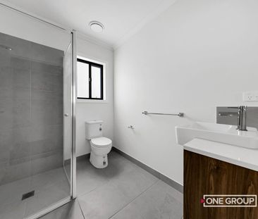 Modern 4-Bedroom Home with Double Garage - Photo 5