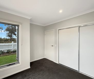 🏡 3-Bedroom townhouse in Eynesbury - Photo 2