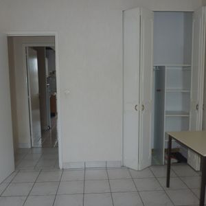 Appartement - 2 pièces - 36,73 m² - Laval - Photo 2