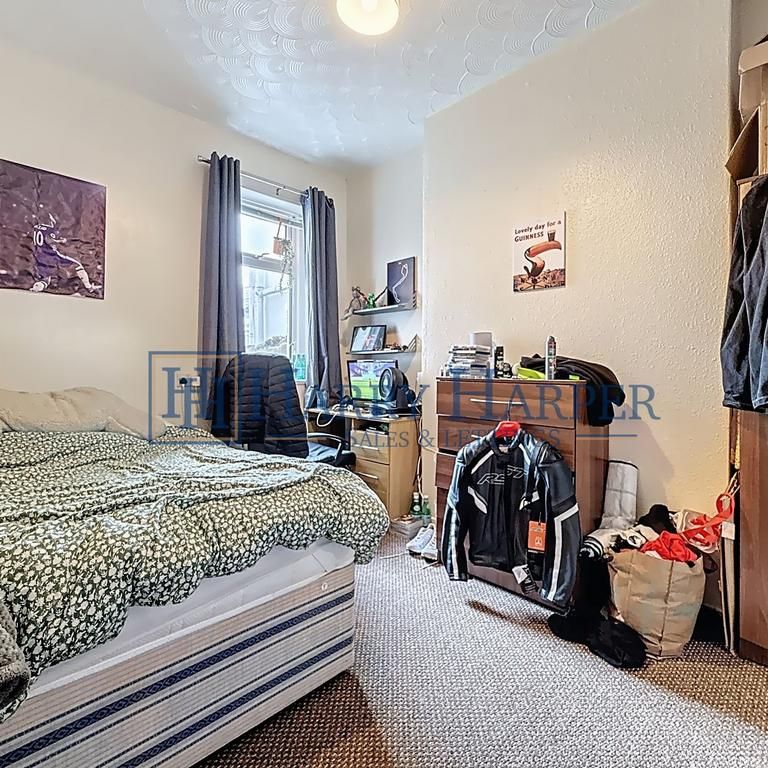 4 bedroom terraced house to rent - Photo 1