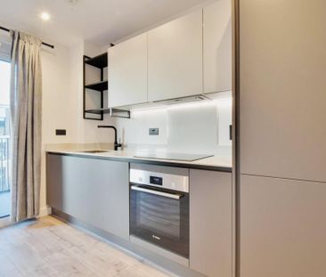 Studio to rent - Photo 2