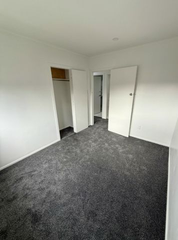 Home in the heart of Manurewa! - Photo 4