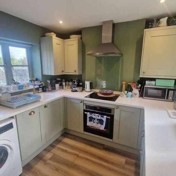 Washpool Lane, Ewen, GL7 - Photo 1