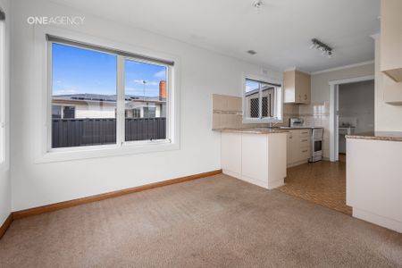 Neat & Ideally Located - Photo 5