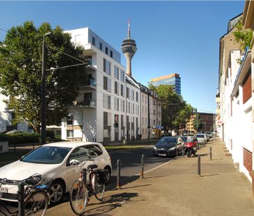 2 Zimmer in Düsseldorf - Photo 2