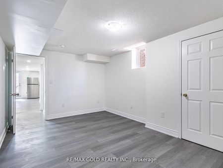 For Lease - 10 Chestermere (Bsmt) Crescent, Brampton, Ontario - Photo 5