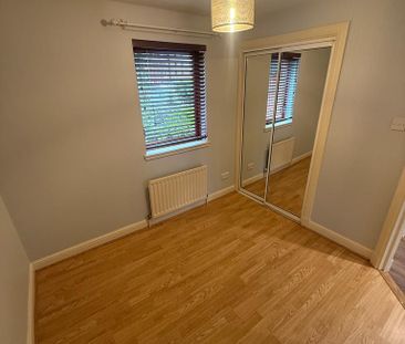 3 bedroom flat to rent - Photo 6