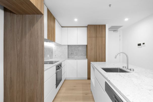 Modern Apartment in Vibrant Parkes Hub - Photo 1