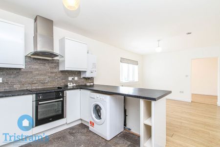 2 bed Flat for Rent - Photo 3