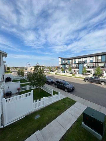 3 Bedroom Townhouse in Stonebridge - Photo 2