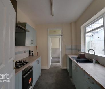 3 bedroom terraced house to rent - Photo 6