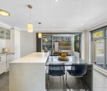 Unlock Comfort: Your Furnished Modern Retreat Awaits - Photo 5