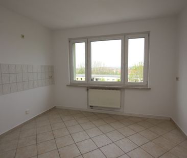 Schöne 3-Raumwohnung wartet auf neue Mieter - Foto 1