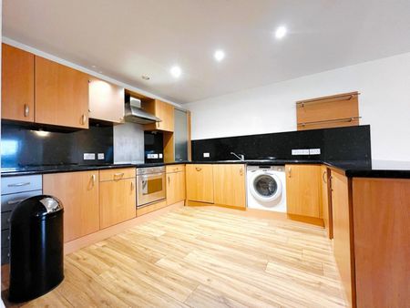 2 bedroom Flat To Let - Photo 5