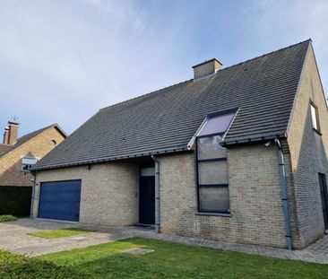 Prachtige villa met 4 slaapkamers, grote tuin en dubbele garage. - Foto 6