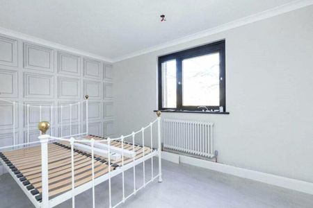 3 bedroom flat to rent - Photo 2