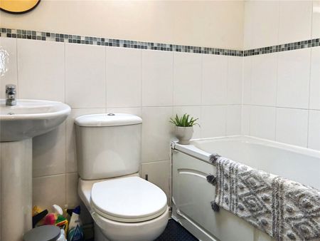 3 bedroom townhouse to rent - Photo 4