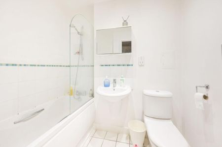2 Bed Flat, Switch House, E14 - Photo 4