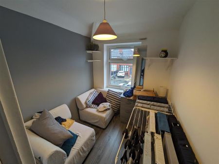 5 bedroom private hall to rent - Photo 3