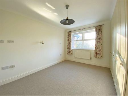 3 bedroom terraced house to rent - Photo 4