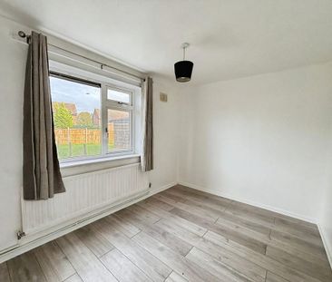 4 bedroom terraced house to rent - Photo 3