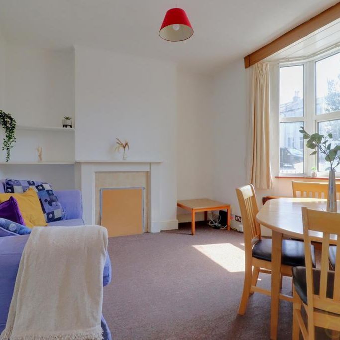 4 bedroom terraced house to rent - Photo 1