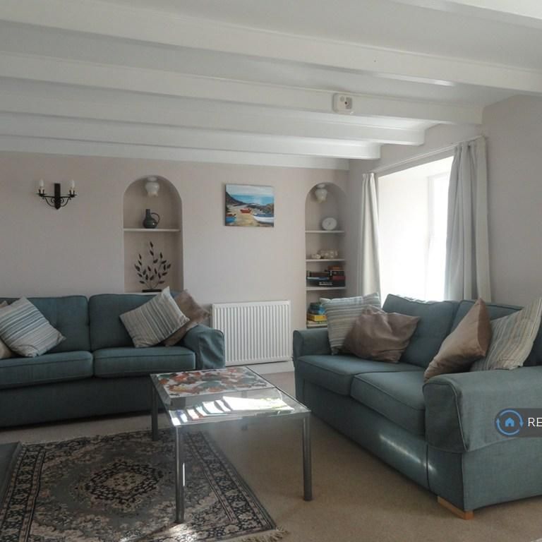 4 bedroom detached house to rent - Photo 1