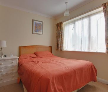 4 bedroom detached house to rent - Photo 2