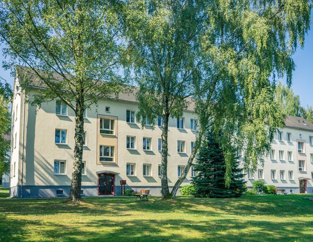 Im Grünen gelegene 3-Raum-Wohnung mit Balkon - Photo 1