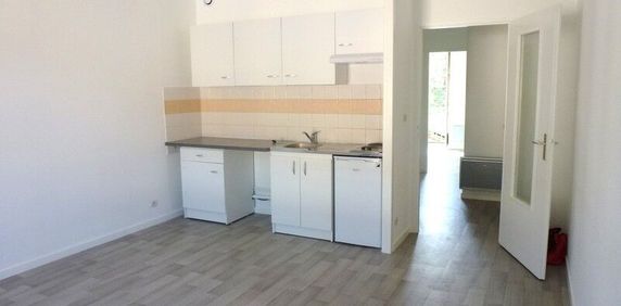 Appartement À Louer 2 Pièces , 37 M² - Photo 2