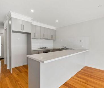 Stylish low maintenance living - Photo 5