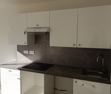 Location Appartement 2 pièces 53m² ST MAUR DES FOSSES 94100 - Photo 1