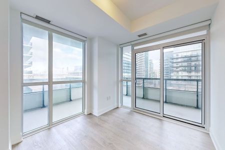 For Lease - 65 Annie Craig Drive Unit# 904, Toronto, Ontario - Photo 2