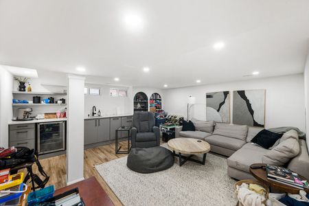 30 Vanson Avenue, Parkwood Hills - Fisher glen, Ottawa, ON - Photo 3