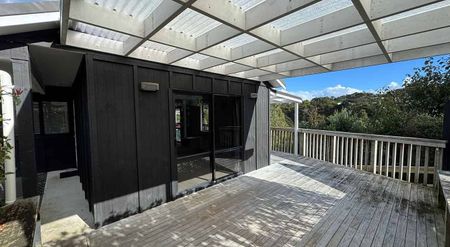 Charming 3BR Home in Torbay! - Photo 5