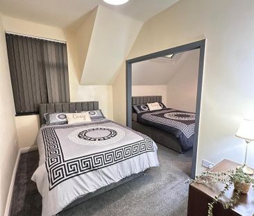 3 bedroom flat to rent - Photo 4