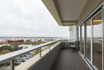 4 Bedroom Apartment with a view, Restelo, Lisboa