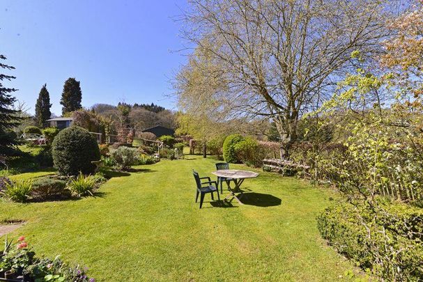 1 bedroom character property to rent - Photo 1