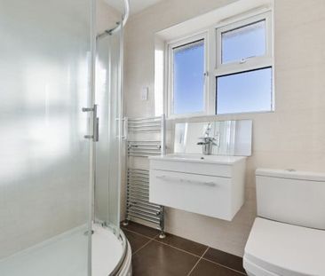 Corner House Parade Epsom Road, Ewell Village, KT17 - Photo 6