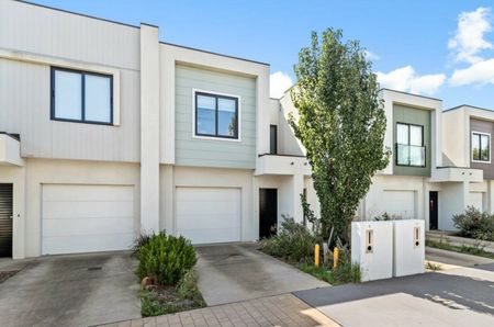 Stylish & Sophisticated Living in the Heart of Keysborough - Photo 5