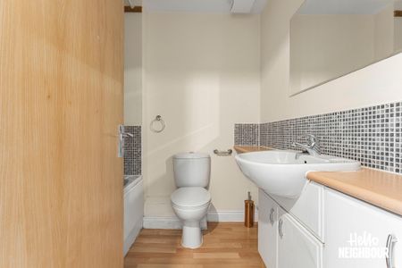 King Edward Avenue - Photo 4