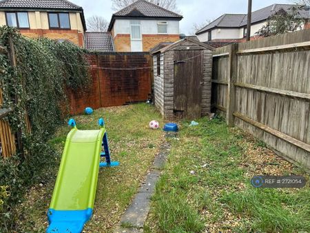 1 bedroom semi-detached house to rent - Photo 4