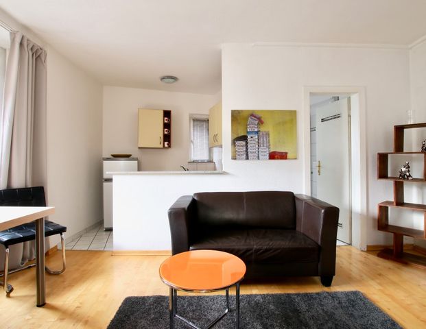 Zeitgemäß möbliertes Apartment im Herzen von Köln - Photo 1