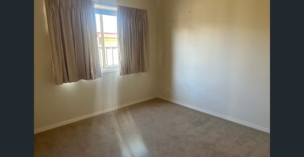 Neat home in private setting - Photo 1