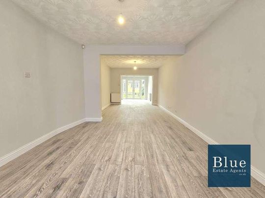 Victoria Gardens, Hounslow, TW5 - Photo 1