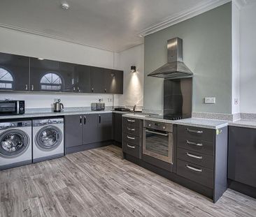 1 bedroom in a house share to rent - Photo 5