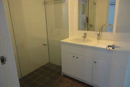 14/166 Pacific Highway North Sydney - Photo 4